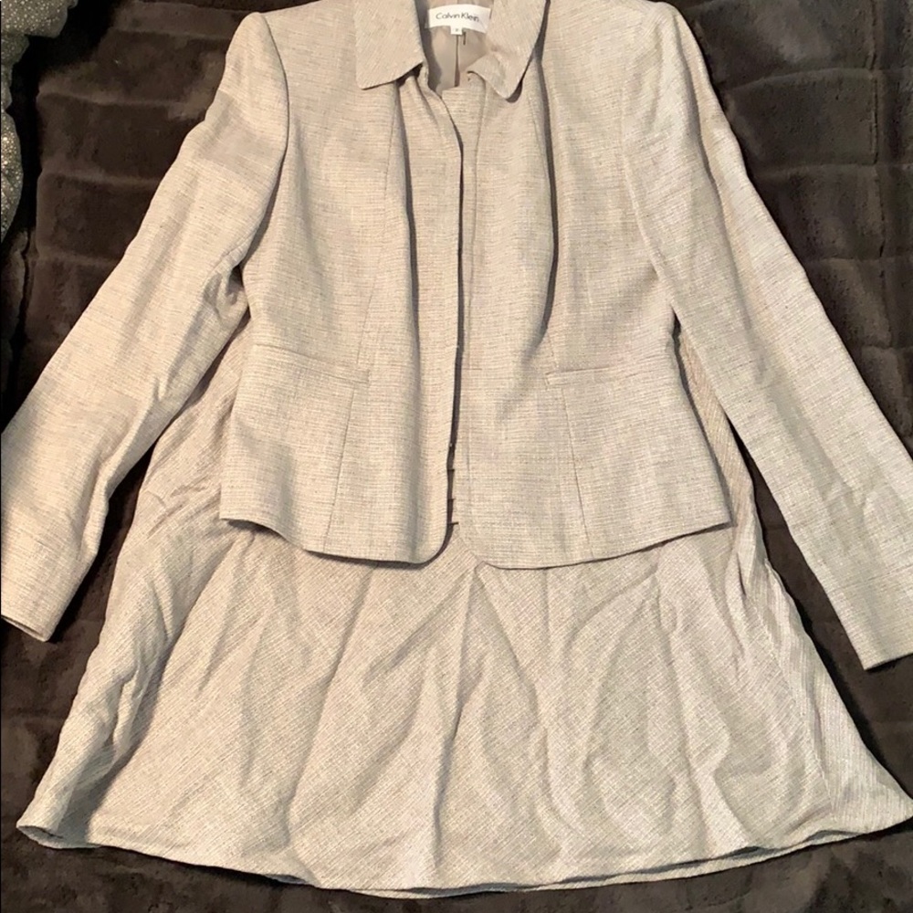 Calvin Klein Grey linen skirt suit size 2
